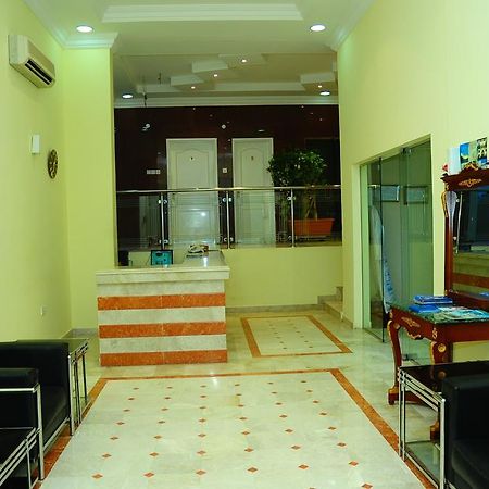 Al Faisal Hotel Suites Sur Exterior foto