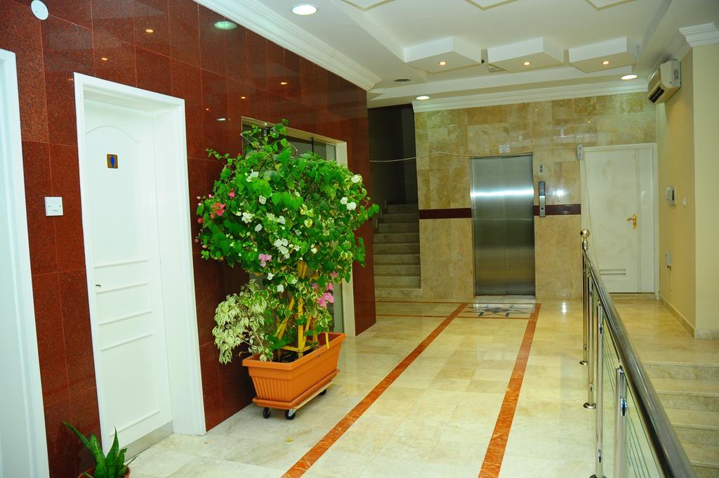 Al Faisal Hotel Suites Sur Exterior foto
