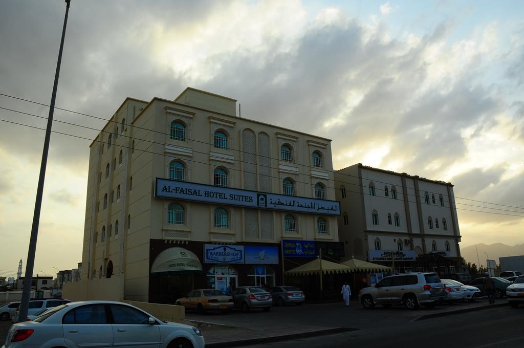 Al Faisal Hotel Suites Sur Exterior foto